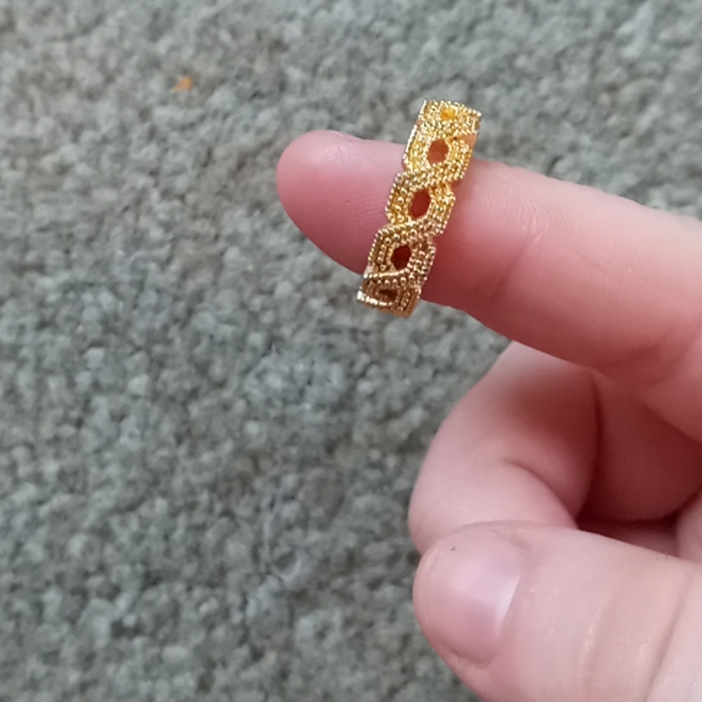 Size 6 gold ring